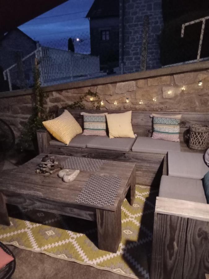 Le 28 Bed & Breakfast Uzerche Exterior photo